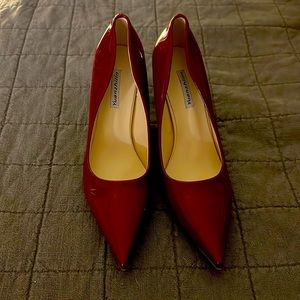9.5 Yuanzhilin Patent Leather Heels - Never Worn
